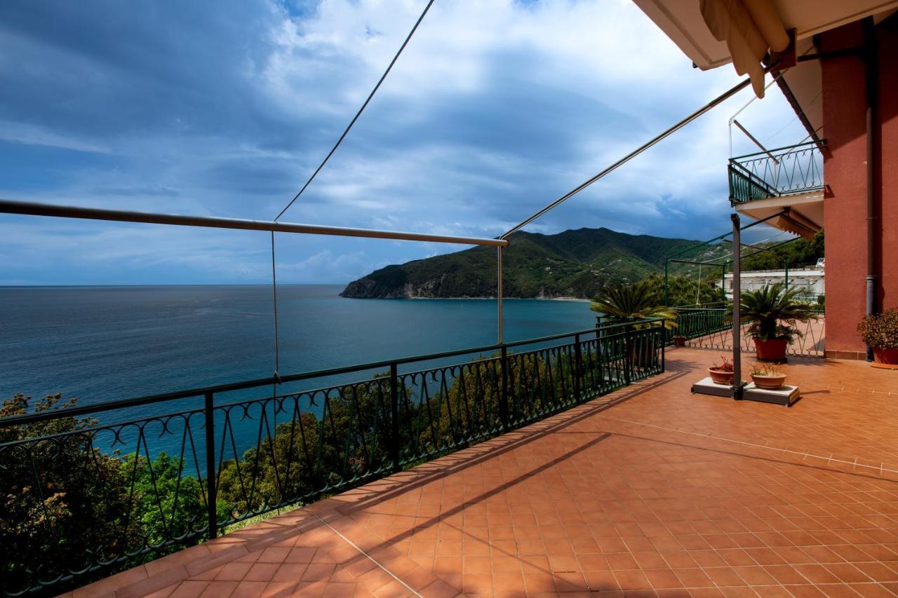 080 - La Villa Storica Il Vigneto 45B, Terrazza Sul Mare - Parcheggio Privato Gratis Moneglia Exterior photo